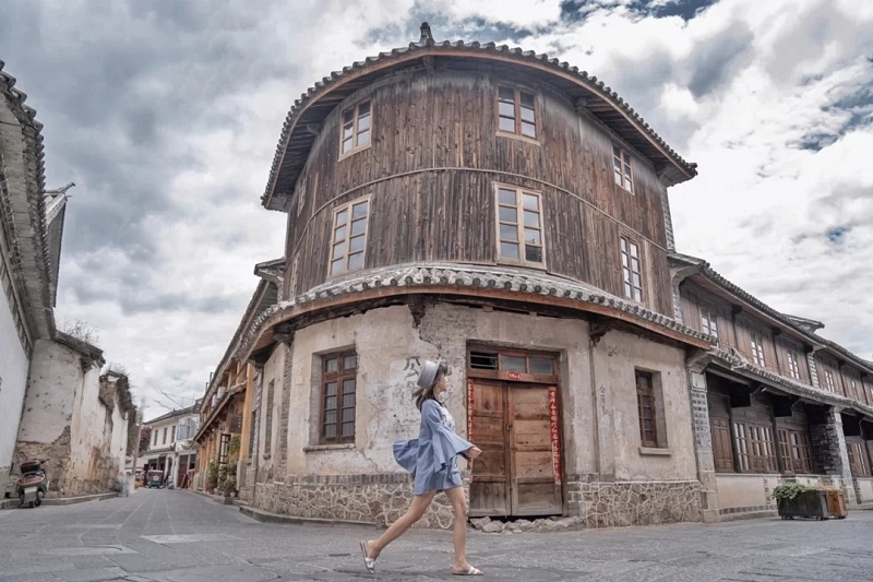 大理是風(fēng)花雪月的故鄉(xiāng)，也是你的詩(shī)與遠(yuǎn)方