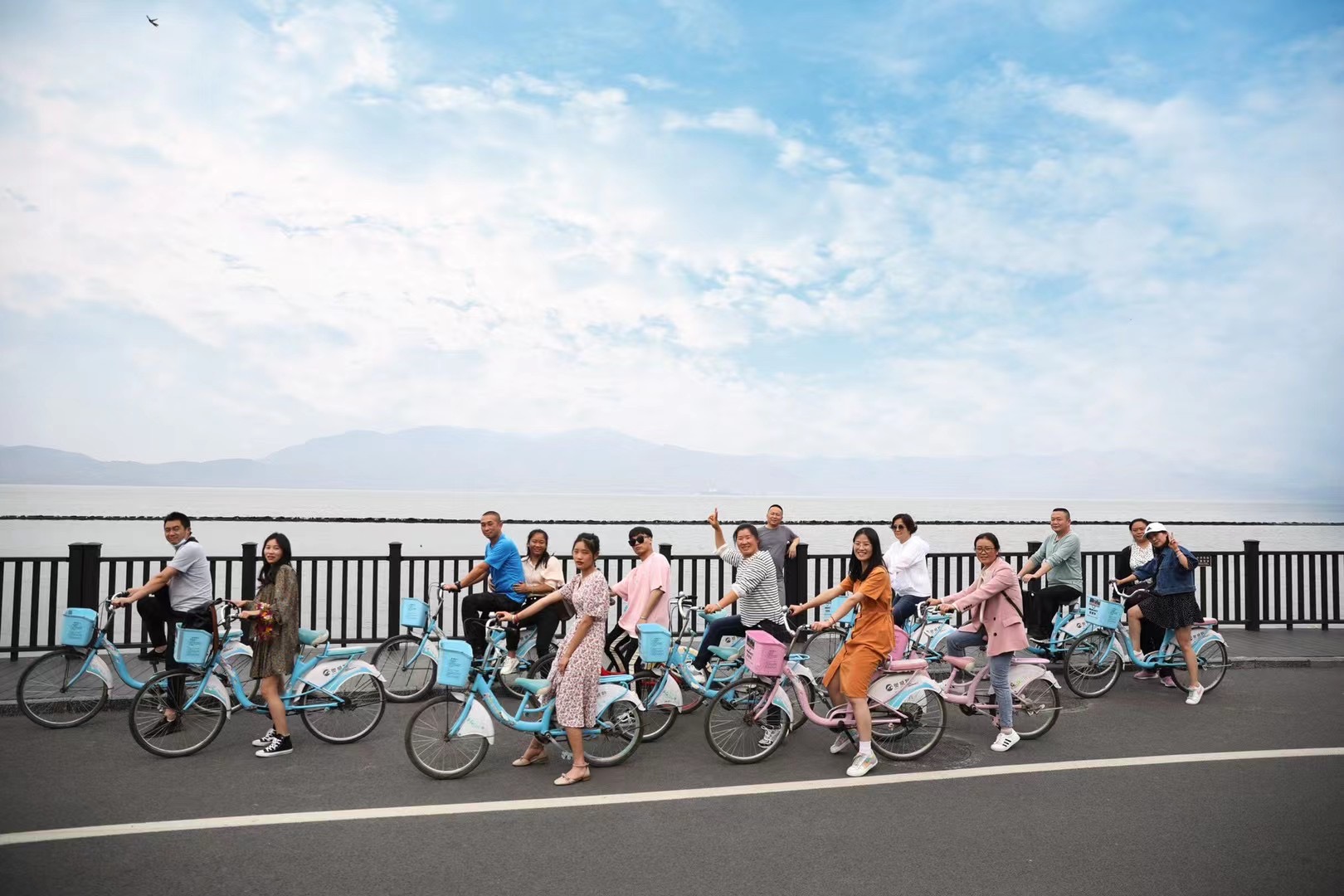 來大理網(wǎng)紅打卡點  生態(tài)走廊棧道  騎行團建之大理團建拓展