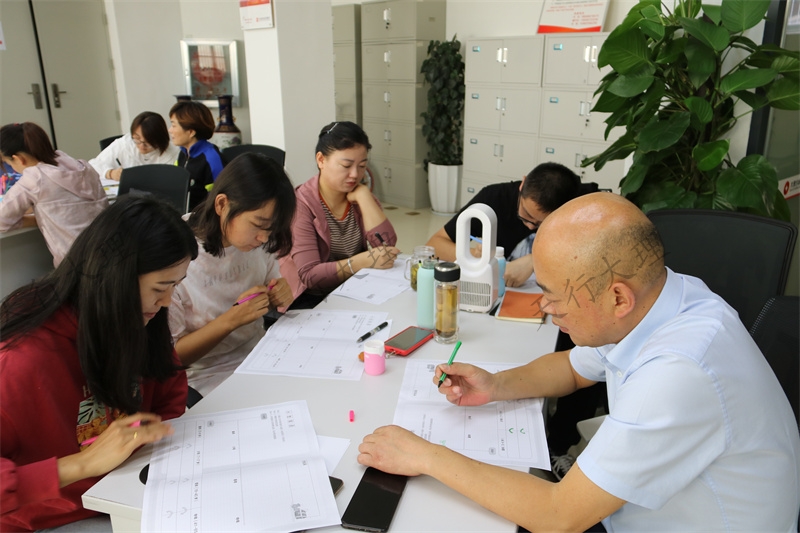 大理古城中成村鎮(zhèn)銀行凝聚力主題團建活動