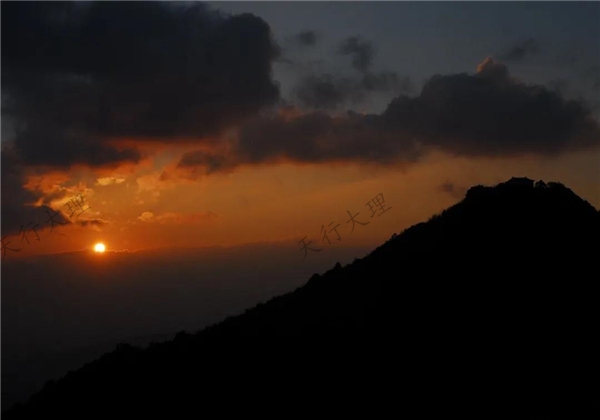 大理攻略 | 秋游彌渡，從玫瑰花海到古滇瑰寶