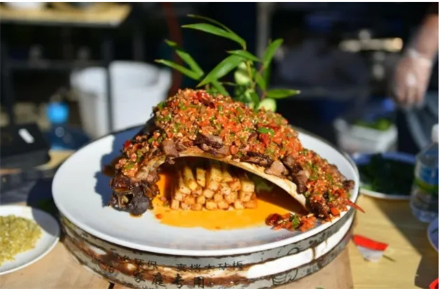 【創(chuàng)意大理】舌尖擺擂，彌渡飲食江湖擺出15套名宴！