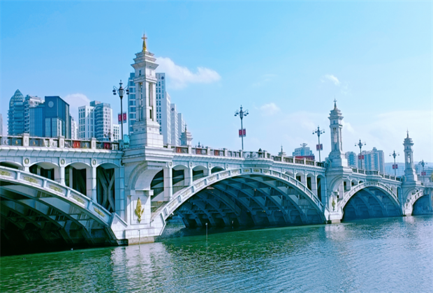 全國(guó)百?gòu)?qiáng)！大理市連續(xù)三年上榜