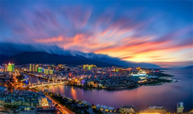云南旅游,云南旅行社,云南團建公司,云南策劃公司,云南會議會展,云南活動執(zhí)行,大理旅游,大理旅行社,大理團建公司,大理策劃公司,大理會議會議會展,大理活動執(zhí)行：夜游大理，有多愜意？